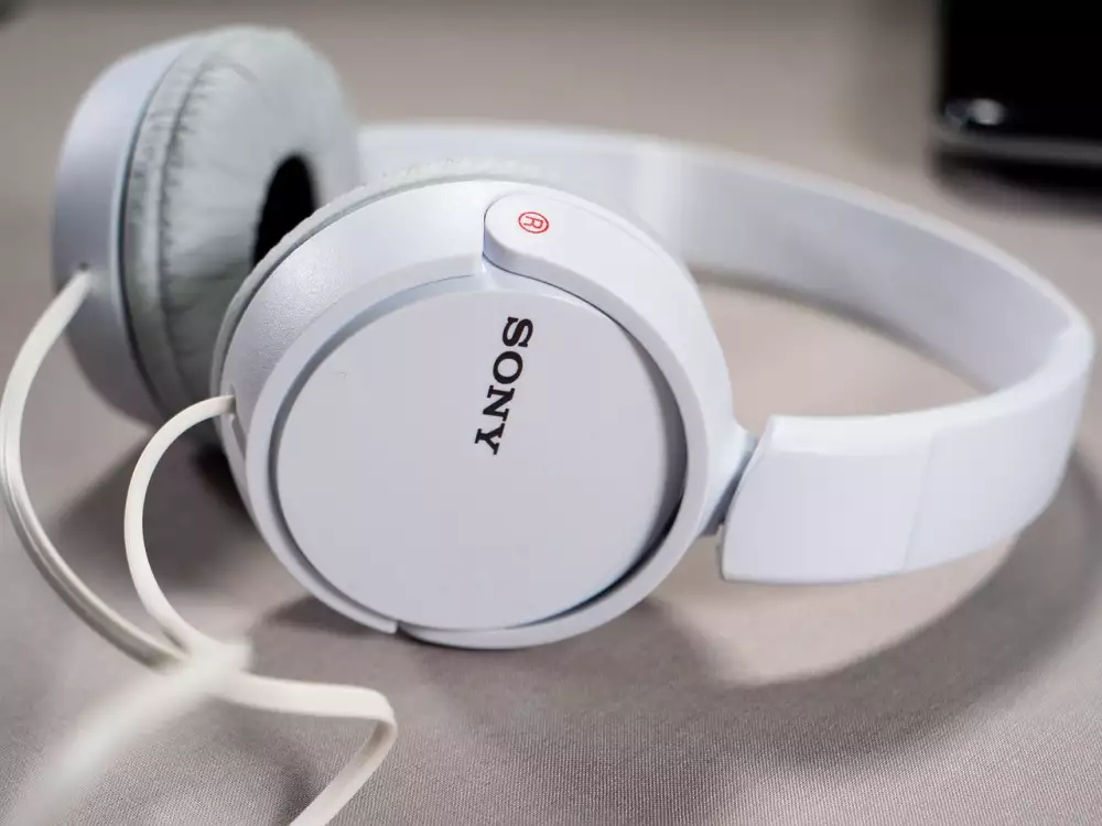 Sony Wh-1000Xm5 Recenze